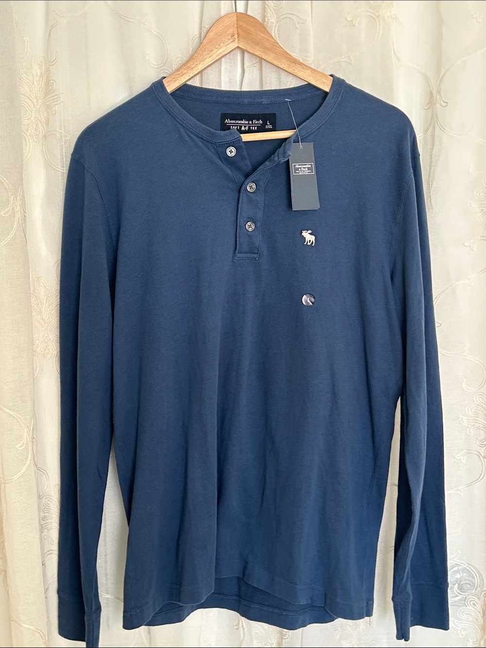 NWT Abercrombie & Fitch Blue Henley Long Sleeve Men's Large Shirt